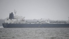 Die EU-Kommission plant derzeit das 20. Sanktionspaket gegen Russland. Tankern mit Öl an Bord ...