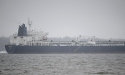Die EU-Kommission plant derzeit das 20. Sanktionspaket gegen Russland. Tankern mit Öl an Bord ...