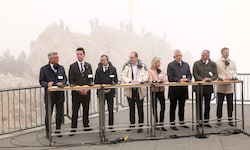 Die Innenminister mit EU-Migrationskommissar Magnus Brunner und Daniela Ludwig, Staatssekretärin ...