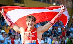 Nach der historischen EM-Goldenen jubelte der Steirer Enzo Diessl ausgelassen mit der ...