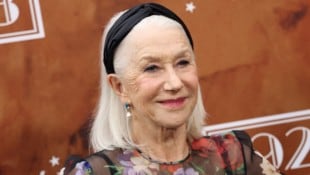 In ihrer langen Filmkarriere überzeugt Mirren in unterschiedlichsten Rollen und Genres – von ...
