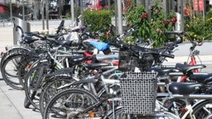 Viele Fahrräder, aber nicht überall gute Geschäfte: Kleinere Händler geraten zunehmend unter ...