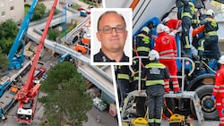 Firmenchef Rudolf Schmidhofer dankt den Einsatzkräften für die professionelle Arbeit und steht ...