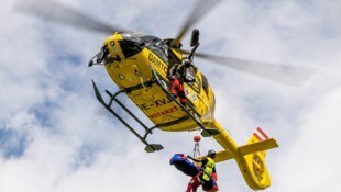 Auch der Rettungshubschrauber Christophorus 7 stand im Einsatz (Symbolbild).