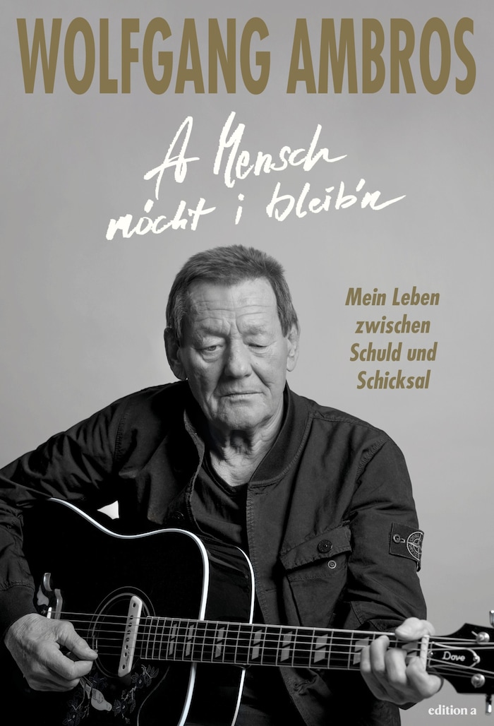 In seiner Biografie schreibt Ambros über Leid, Krankheit und Verlust.
