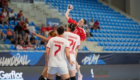 Mit einem 34:24 gegen die Türkei begann der EM-Lauf von Martina Maticevic &amp; Co. Am Sonntag ...