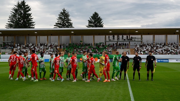 Augsburg kam zum ersten Spiel in der neuen Arena.