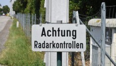 Immer wieder haben Autofahrer einen Bleifuß, manchmal werden sie erwischt.