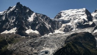 Das Mont-Blanc-Massiv liegt überwiegend in Hochsavoyen in Frankreich und in Teilen auch im ...