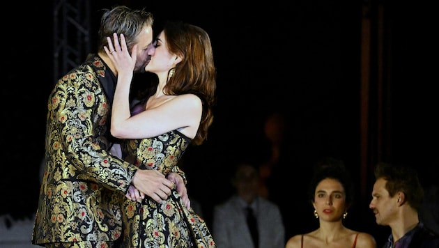 Der aktuelle Jedermann in Salzburg ist Philipp Hochmair (li.), die Buhlschaft an seiner Seite ...