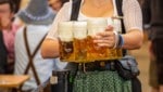 Wegen akuter Überfüllung ordnete der Veranstalter am Samstagabend an, keine weiteren Besucher ...
