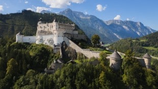 Der Radfahrer dürfte von der Burg talwärts unterwegs gewesen sein.