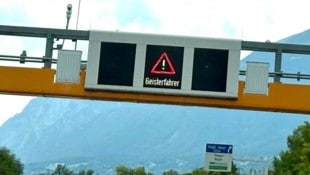 Auch die Asfinag-Anzeigen warnten vor dem Geisterfahrer.