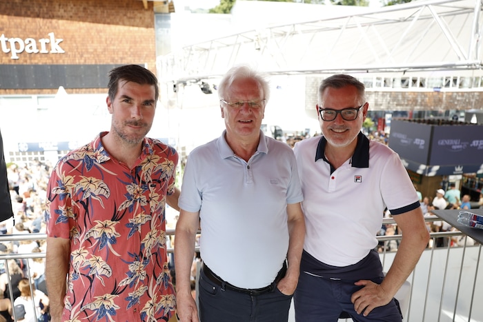 Peter Egger (Head), Simon Brüggl und Josef Lettenbichler (von links) auf der Terrasse des ...