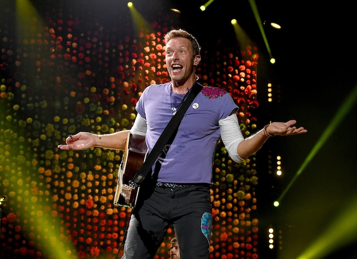 Wie es heißt, habe die Britin schon länger ein Auge auf Chris Martin geworfen.