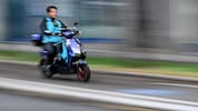 Für Fahrer von E-Mopeds ändert sich einiges (Symbolbild). 