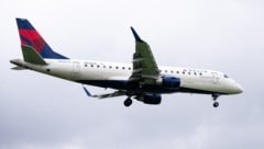 Eine Embraer-175 konnte eine Kollision dank der Geistesgegenwart und einem gewagten Manöver des ...