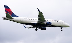 Eine Embraer-175 konnte eine Kollision dank der Geistesgegenwart und einem gewagten Manöver des ...
