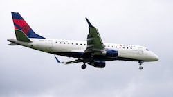 Eine Embraer-175 konnte eine Kollision dank der Geistesgegenwart und einem gewagten Manöver des ...