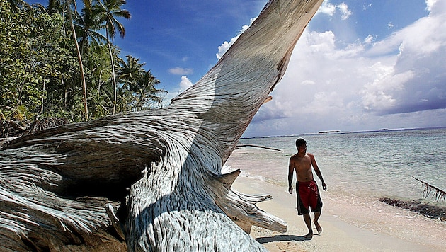 Tuvalu, das Südsee-Paradies wird vom Klimawandel und vom Ansteigen des Meeresspiegels stark ...