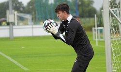 Einser-Tormann Daniil Khudyakov wird länger nicht zwischen den Pfosten stehen können.