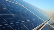 PV-Anlagen erzeugen nicht nur Energie, sie können auch Schatten spenden.