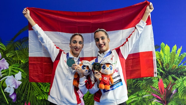 Anna-Maria (li.) und Eirini Alexandri jubeln über Gold!