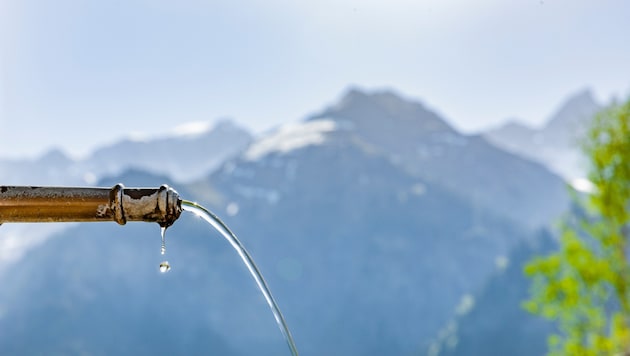 Der Bedarf an Trinkwasser ist im Alpenraum noch gedeckt, wie aus einer mehrjährigen Studie der ...