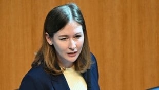 Integrationsministerin Claudia Plakolm macht Stimmung für ein Verbot des Hidschab für ...