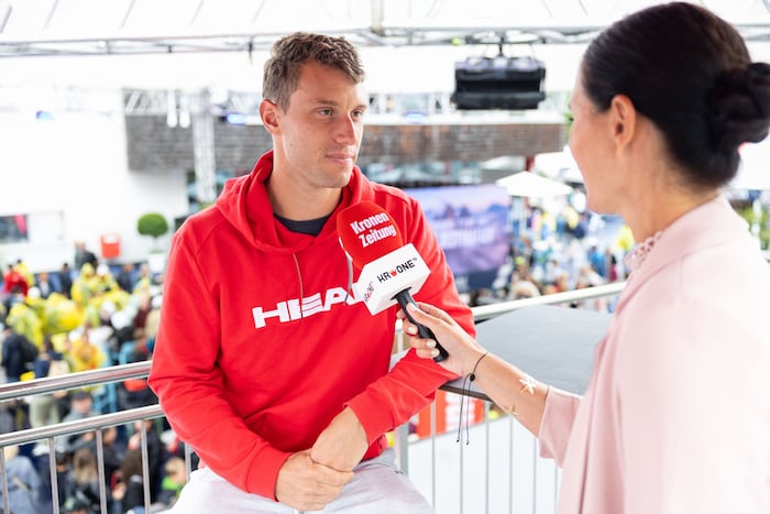 Im „Krone“-Interview mit Redakteurin Jasmin Steiner gab sich Österreichs Nummer eins im Tennis ...