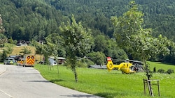 Die Frau wurde ins Salzburger Unfallkrankenhaus geflogen.