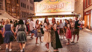 „,I bin noch vom Kirchtåg hin!‘ zöhlt im Årbeitsrecht ungefähr wia a Schneebåll in da Sauna“, ...