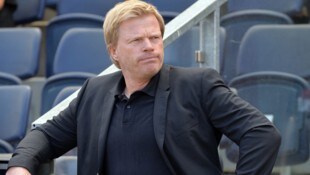 Oliver Kahn zeigt sich besorgt über die aktuellen Vorgänge auf dem Transfermarkt und die Rolle, ...
