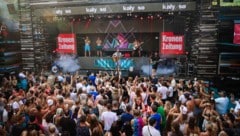 Vollgas mit „Wackelkontakt“: Oimara brachte die Bühne zum Beben.