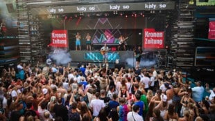 Vollgas mit „Wackelkontakt“: Oimara brachte die Bühne zum Beben.
