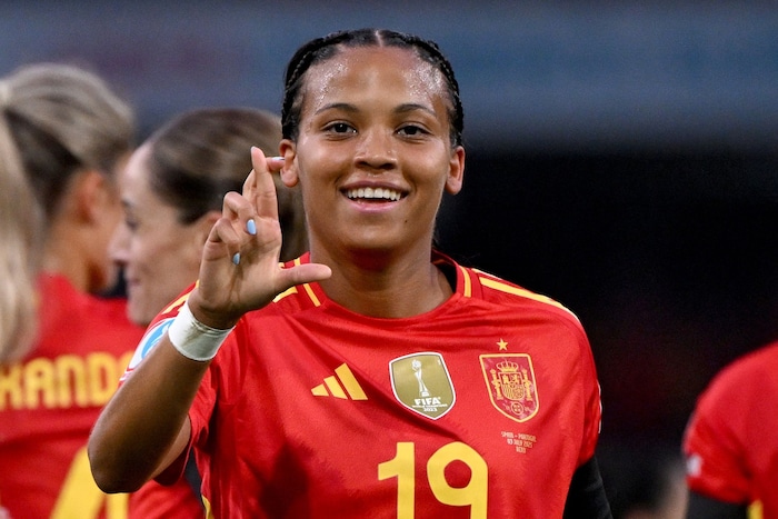 Jungsstar Vicky López nach ihrem ersten EM-Tor.