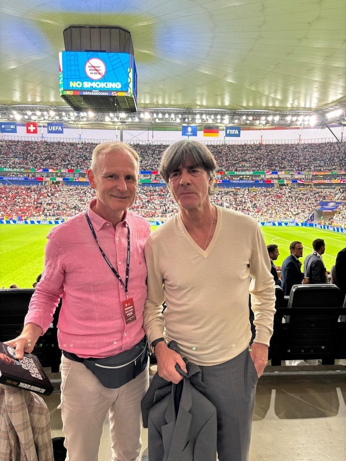Der österreichische Sportmanager Heinz Palme, hier mit dem früheren deutschen ...