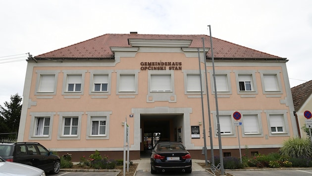 Im Gemeinderat von Nikitisch hängt der Haussegen schief.