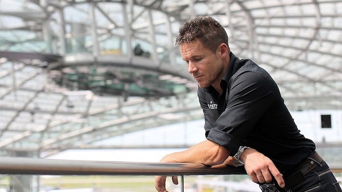 Felix Baumgartner bei einem Fototermin anlässlich seines Projekts „Stratos“ im Jahr 2012, das ...
