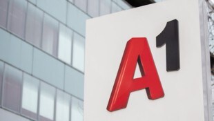 Die A1 Telekom Austria hat im ersten Halbjahr 2025 sowohl Ergebnis als auch Umsatz spürbar ...