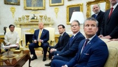 Ferdinand ‘Bongbong’ Marcos Jr., Präsident der Philippinen, bei US-Präsident Donald Trump im ...