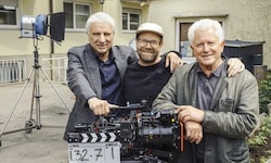Miroslav Nemec und Udo Wachtveitl mit Regisseur Sven Bohse bei ihrem letzten Dreh.