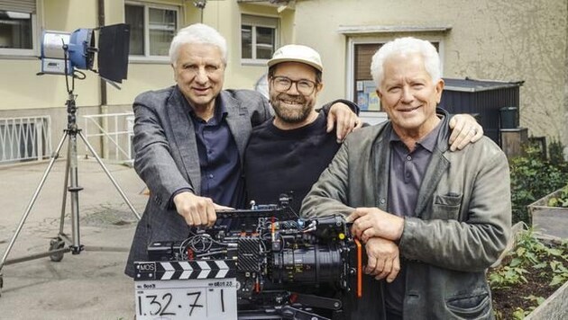 Miroslav Nemec und Udo Wachtveitl mit Regisseur Sven Bohse bei ihrem letzten Dreh.