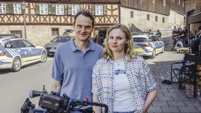 Rosalie Thomass mit Fabian Hinrichs beim ihrem ersten gemeinsamen Dreh.