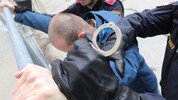 Für fünf Verdächtige klickten die Handschellen.