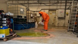 Auf einem Firmengelände in Kapfenberg-Diemlach trat Salzsäure aus.