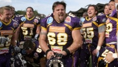 Die Nummer 68 der Vienna Vikings: Roman Seybold hatte schon oft Grund zum Jubeln, hier etwa 2007 ...
