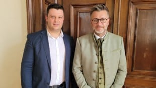 KFG-Klubobmann Alexis Pascuttini (links) mit Anwalt Andreas Kleinbichler