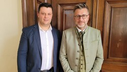 KFG-Klubobmann Alexis Pascuttini (links) mit Anwalt Andreas Kleinbichler