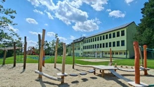 Der neue Spielplatz spielt alle „Stückl’n“ – die Kinder freut’s.